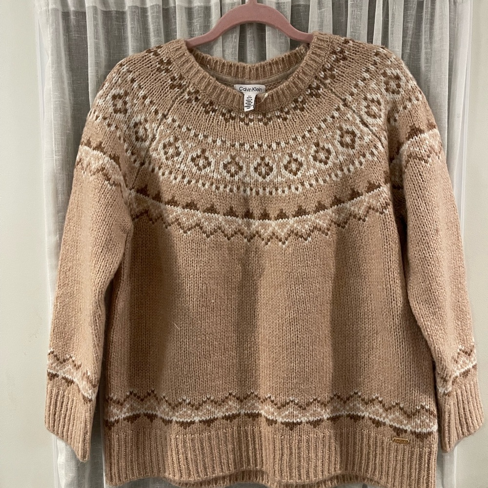 Calvin Klein Women's Beige and Cream Patterned Sweater